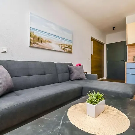 Apartments Neli Trogir Exterior photo